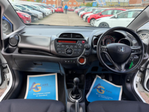 2014 Honda Jazz 1.4 I-Vtec Es Plus Euro 5 5dr in White — image 2
