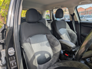 2015 MINI Hatch 1.5 5-Door Hatch Cooper in Black — image 5