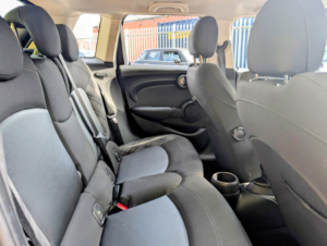 2015 MINI Hatch 1.5 5-Door Hatch Cooper in Black — image 6