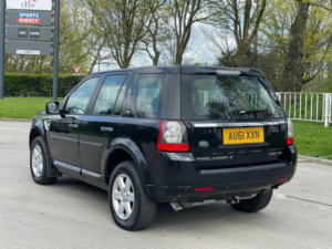 2011 Land Rover Freelander 2 2.2 Sd4 Gs Commandshift 4WD Euro 5 5dr in Black — image 5