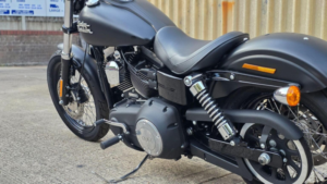 2016 Harley-Davidson Dyna 1690 Fxdb Street Bob in Black — image 2