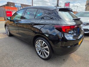 2020 Vauxhall Astra 1.2 Turbo Sri Vx Line Nav Hatchback 5dr Petrol Manual Euro 6 (s/s) (145 Ps) in Black — image 6