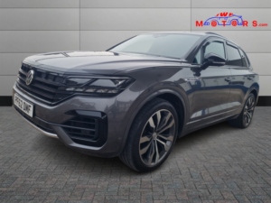 2020 Volkswagen Touareg 3.0 Tdi V6 Black Edition in Grey — image 3
