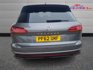 2020 Volkswagen Touareg 3.0 Tdi V6 Black Edition in Grey — image 6