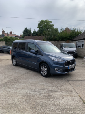 2019 Ford Grand Tourneo Connect 1.5 Ecoblue Titanium in Blue — image 6