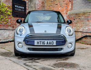 2016 MINI Hatch 1.5 5-Door Hatch Cooper D in Silver — image 2