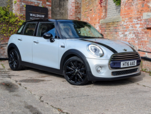 2016 MINI Hatch 1.5 5-Door Hatch Cooper D in Silver — image 5