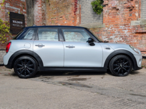 2016 MINI Hatch 1.5 5-Door Hatch Cooper D in Silver — image 6