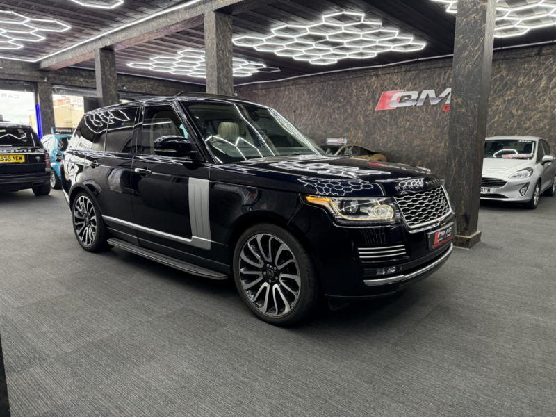 2014 Land Rover Range Rover 4.4 Sd V8 Autobiography in Black — image 1