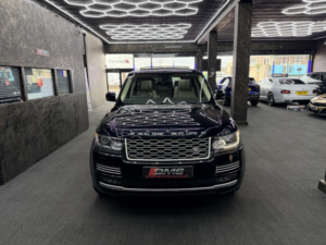 2014 Land Rover Range Rover 4.4 Sd V8 Autobiography in Black — image 3