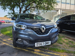 2017 Renault Kadjar 1.2 Tce Dynamique Nav Euro 6 (s/s) 5dr in Grey — image 4