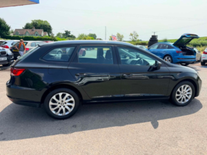 2016 SEAT Leon 1.6 Tdi Se Sport Tourer 5dr Diesel Manual Euro 6 (s/s) (110 Ps) in Black — image 2