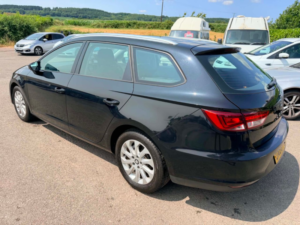 2016 SEAT Leon 1.6 Tdi Se Sport Tourer 5dr Diesel Manual Euro 6 (s/s) (110 Ps) in Black — image 4
