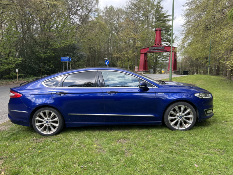 2018 Ford Mondeo 2.0 Tdci Duratorq Vignale in Blue — image 1