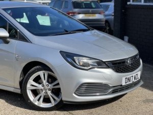 2017 Vauxhall Astra 1.4 I Turbo Sri Vx Line in Silver — image 4