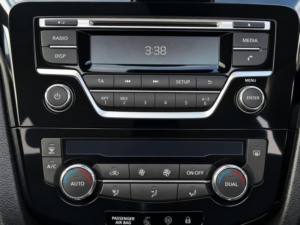 2017 Nissan X-Trail 1.6 Dci Acenta Euro 6 (s/s) 5dr in Grey — image 4