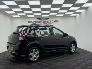 2015 Dacia Sandero Stepway 0.9 Stepway Ambiance Tce 90 in Black — image 6