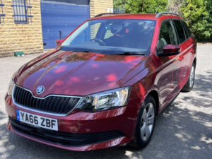 2017 Skoda Fabia 1.2 Tsi Se Estate 5dr Petrol Manual Euro 6 (s/s) (90 Ps) in Red — image 3