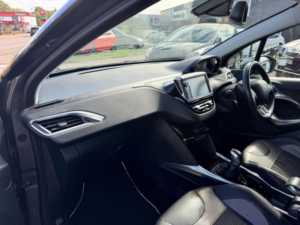 2014 Peugeot 2008 1.6 Vti Allure Euro 5 5dr in Grey — image 3