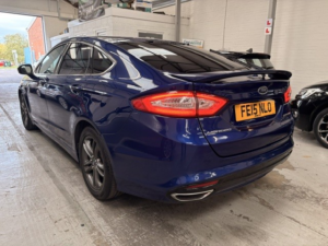 2015 Ford Mondeo 2.0 Tdci Titanium in Blue — image 3