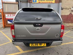 2017 Nissan Navara 2.3 Dci Tekna 4WD Euro 6 (s/s) 4dr in Grey — image 6