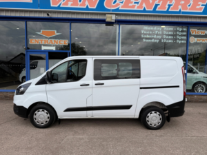 2022 Ford Transit Custom 2.0 300 Ecoblue Leader Crew Van Double Cab 5dr Diesel Manual L1 H1 Euro 6 105 Ps in White — image 3