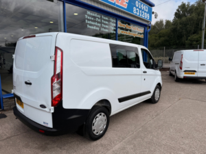 2022 Ford Transit Custom 2.0 300 Ecoblue Leader Crew Van Double Cab 5dr Diesel Manual L1 H1 Euro 6 105 Ps in White — image 5