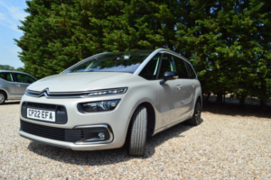 2022 Citroen Grand C4 Spacetourer 1.2 Puretech Shine in Silver — image 2
