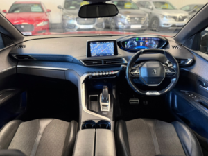 2019 Peugeot 3008 1.5 Bluehdi Gt Line in Red — image 2