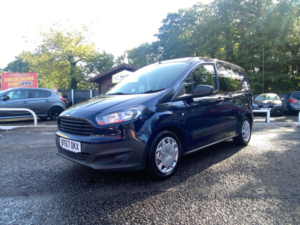 2017 Ford Transit Courier 1.5 Tdci Combi Van 6dr Diesel Manual L1 H1 (s/s) (99 G/km, 74 Bhp) in Blue — image 4