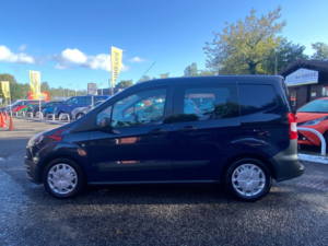 2017 Ford Transit Courier 1.5 Tdci Combi Van 6dr Diesel Manual L1 H1 (s/s) (99 G/km, 74 Bhp) in Blue — image 5