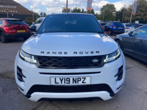 2019 Land Rover Range Rover Evoque 2.0 D240 R-Dynamic Se SUV 5dr Diesel Auto 4WD Euro 6 (s/s) (240 Ps) in White — image 2