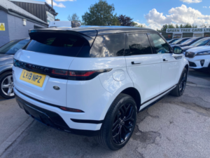 2019 Land Rover Range Rover Evoque 2.0 D240 R-Dynamic Se SUV 5dr Diesel Auto 4WD Euro 6 (s/s) (240 Ps) in White — image 6