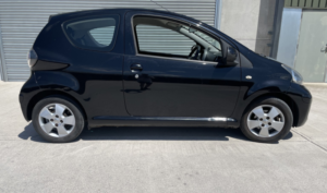 2009 Toyota Aygo 1.0 Vvt-I Black in Black — image 2
