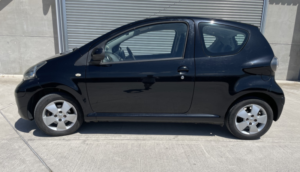 2009 Toyota Aygo 1.0 Vvt-I Black in Black — image 6