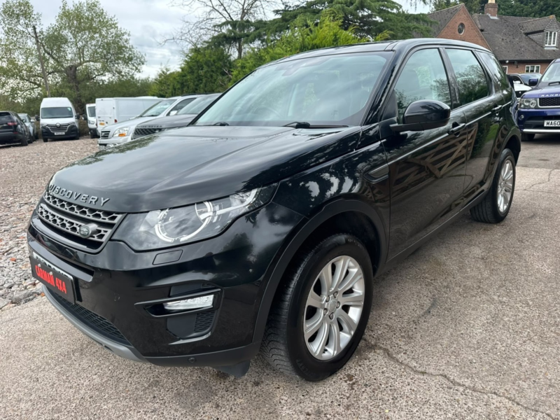 2015 Land Rover Discovery Sport 2.0 Td4 Se Tech in Black — image 1