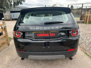 2015 Land Rover Discovery Sport 2.0 Td4 Se Tech in Black — image 4