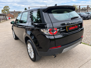 2015 Land Rover Discovery Sport 2.0 Td4 Se Tech in Black — image 6