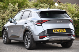 2023 Kia Sportage 1.6 H T-Gdi Gt-Line SUV 5dr Petrol Hybrid Auto Euro 6 (s/s) (226 Bhp) in Silver — image 3