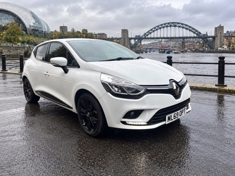 2019 Renault Clio 1.5 Dci Iconic Hatchback 5dr Diesel Manual Euro 6 (s/s) (90 Ps) in White — image 1