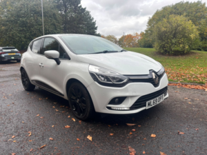 2019 Renault Clio 1.5 Dci Iconic Hatchback 5dr Diesel Manual Euro 6 (s/s) (90 Ps) in White — image 2