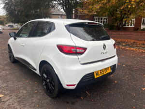 2019 Renault Clio 1.5 Dci Iconic Hatchback 5dr Diesel Manual Euro 6 (s/s) (90 Ps) in White — image 3