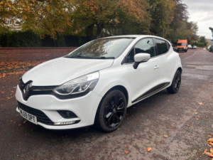 2019 Renault Clio 1.5 Dci Iconic Hatchback 5dr Diesel Manual Euro 6 (s/s) (90 Ps) in White — image 6