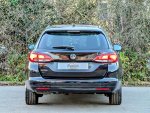 2020 Vauxhall Astra 1.2 Turbo Business Edition Navigation 2020 Full Main Dealer Vauxhall Service History 1 Elderly Owner in Black — image 6