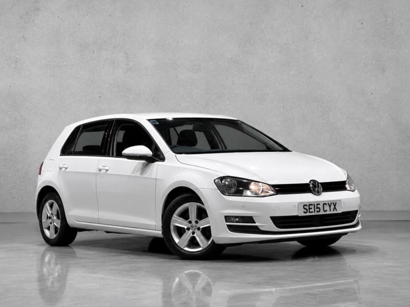 2015 Volkswagen Golf 1.6 Tdi Bluemotion Tech Match Euro 6 (s/s) 5dr in White — image 1