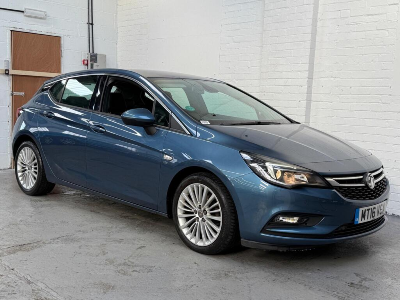 2016 Vauxhall Astra 1.4i Turbo Elite Nav Euro 6 5dr in Blue — image 1