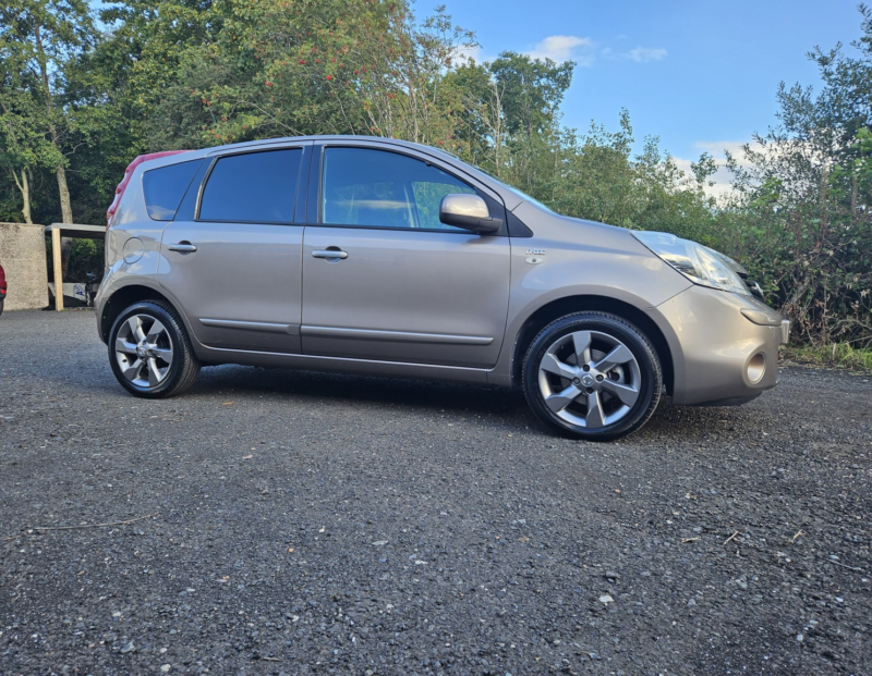 2011 Nissan Note 1.4 16v N-Tec in Beige — image 1