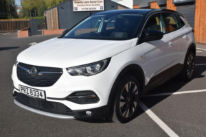 2019 Vauxhall Grandland X 1.2 Turbo Sport Nav Euro 6 (s/s) 5dr in White — image 3