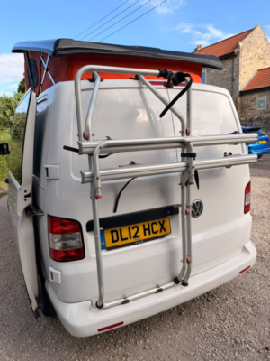 2012 Volkswagen Transporter 2.0 Tdi T28 in White — image 2