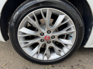 2014 Jaguar Xf 2.2 D R-Sport in White — image 6